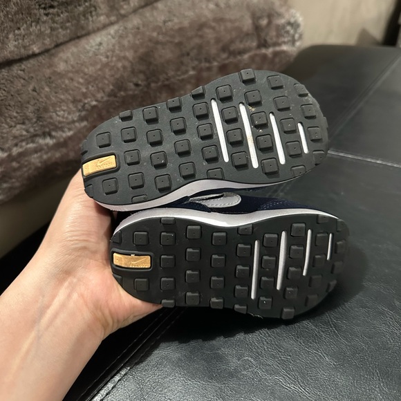 Toddler Nike Waffle One - Picture 2 of 4